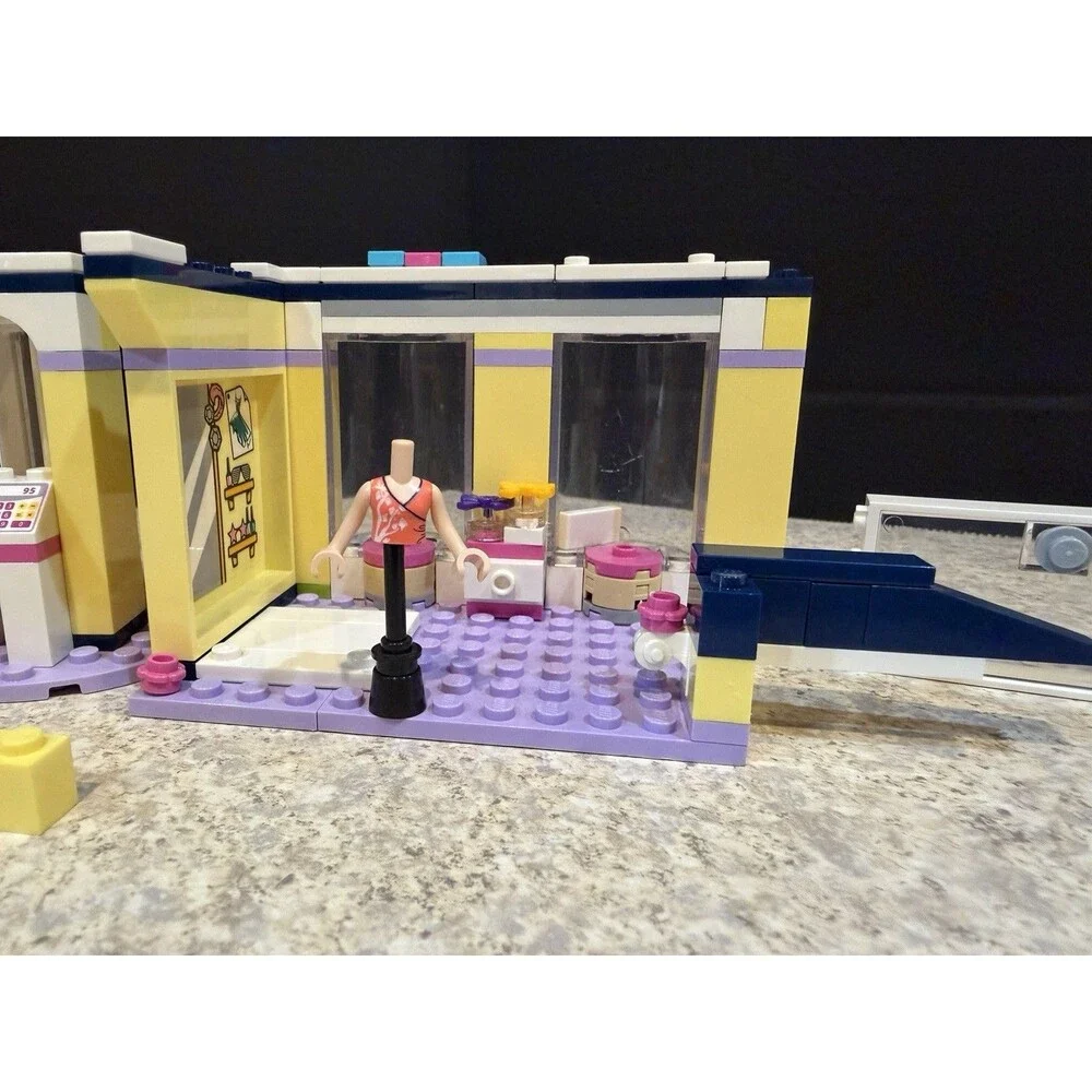 LEGO Friends Heartlake Shopping Mall 41058 — fashion boutique section parts - Picture 5 of 6
